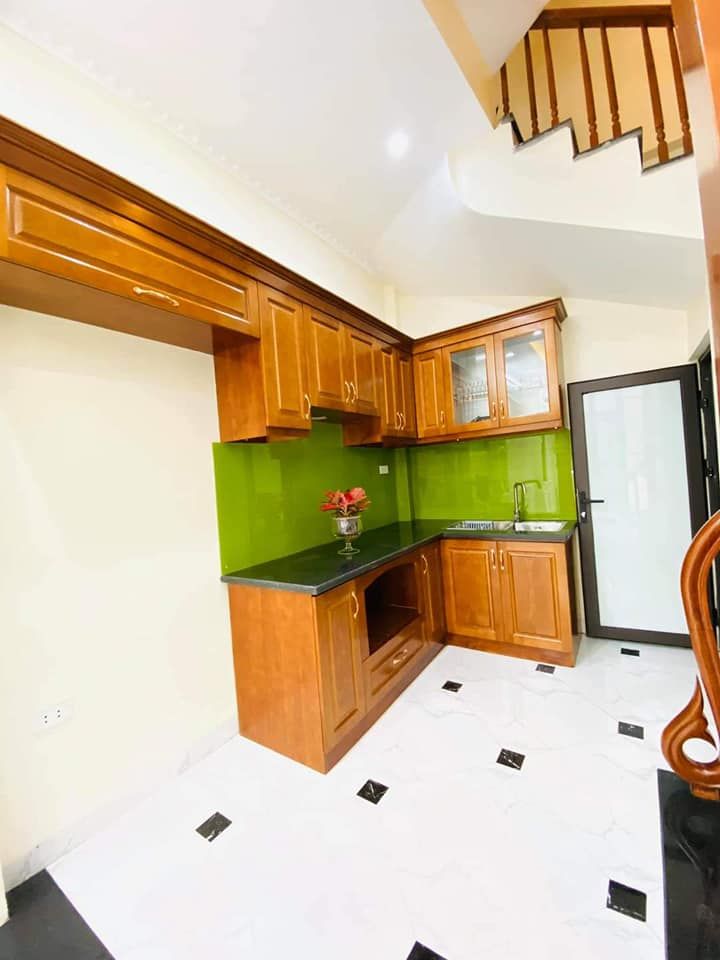 Bán nhà Tân Mai, ngõ thông - ô tô đỗ cửa - kinh doanh nhỏ.