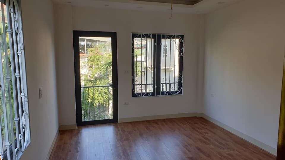 NHÀ MỚI - LÔ GÓC PHỐ BỒ ĐỀ 30M2, 5 TẦNG, CHỈ 3.1 TỶ, Ở LUÔN.