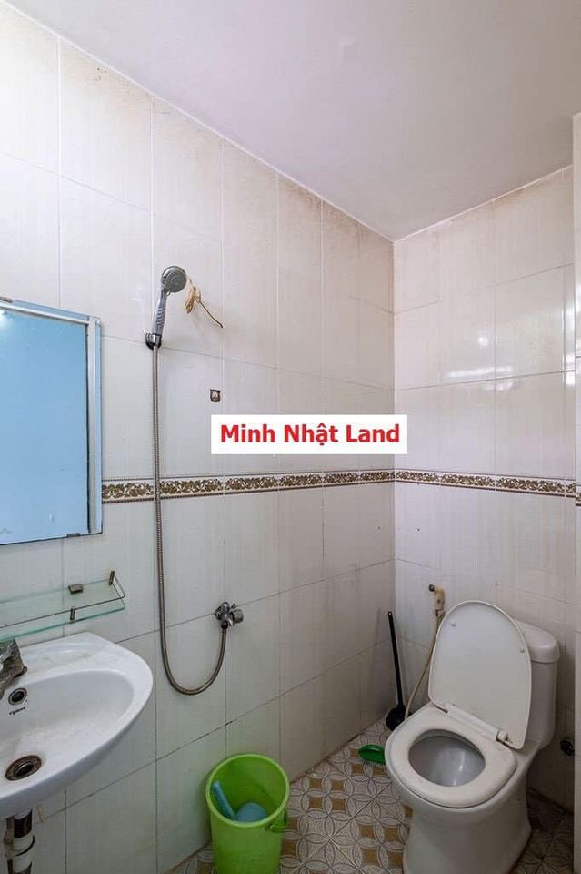 Cần cho thuê nhà nguyên căn 1/ hẻm C9 đường Phạm Hùng Q8 Diện tích : 4 x 16 Kết cấu : 1 trệt 1 lầu