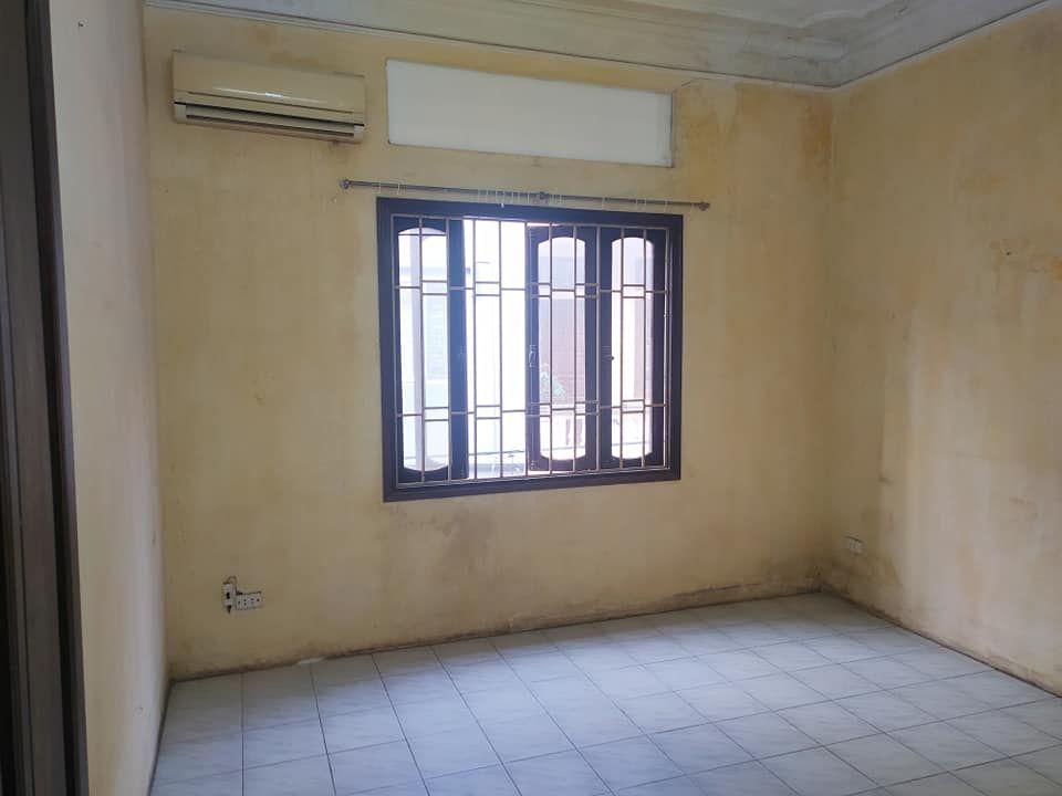 Cho thuê nhà 3,5 tầng ngõ 383 tam trinh 3PN rộng rãi tầng 1 là 33 m2, tầng 2,3 là 40 m2/tầng.