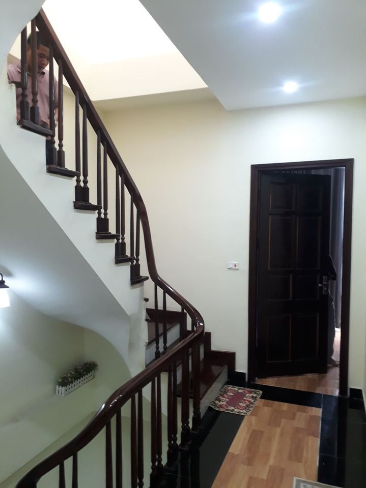 BÁN NHÀ LÔ GÓC-KINH DOANH ĐỈNH- TRƯỚC NHÀ RỘNG 15 MÉT, CÁCH MẶT ĐƯỜNG LÊ XUÂN ĐIỆP VÀI BƯỚC CHÂN.