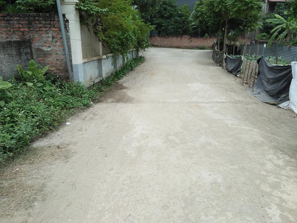 Gia đình có ô đất giáp khu đô thị Minh Phương cần bán. Từ ô đất ra hồ Minh Phương 100m