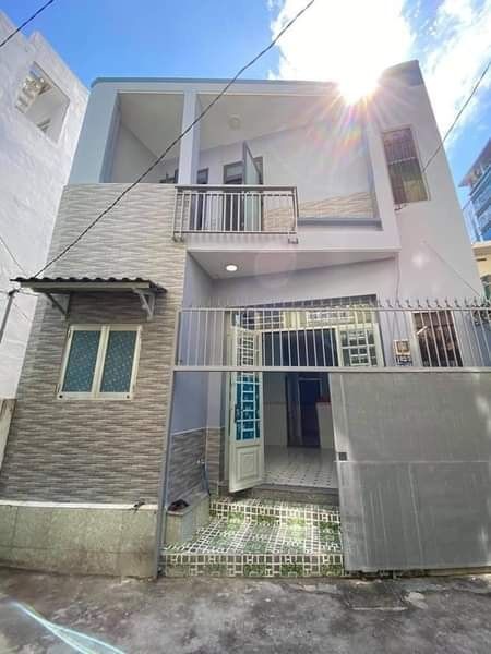 Cho thuê nhà nguyên căn 4 pn cách mặt tiền 20m ngay cầu tân thuận 1 Gần khu chế xuất tân thuận 1