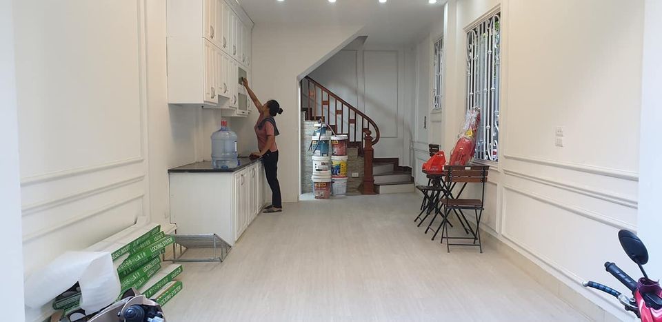 NHÀ MỚI - LÔ GÓC PHỐ BỒ ĐỀ 30M2, 5 TẦNG, CHỈ 3.1 TỶ, Ở LUÔN.