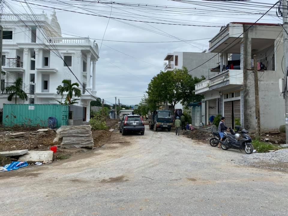 Chính chủ cần bán lô nhánh đường Trần Nguyên Hãn Vị trí rất gần với nút giao đường 42m Lê Duẩn