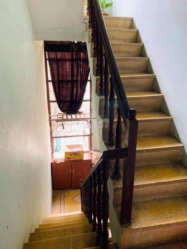 Cho thuê nhà ngõ 40 Tô Vĩnh Diện Nhà 2 mặt thoáng,Mặt tiền 5,15m, DT 40m2 ngõ rộng
