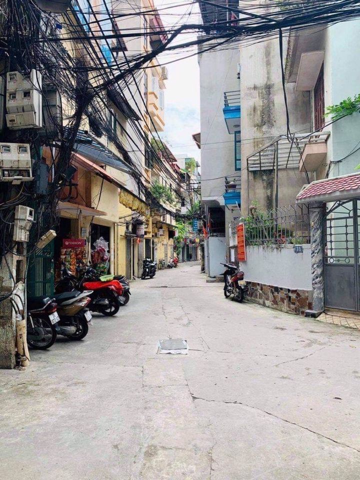 Cho thuê nhà ngõ 40 Tô Vĩnh Diện Nhà 2 mặt thoáng,Mặt tiền 5,15m, DT 40m2 ngõ rộng