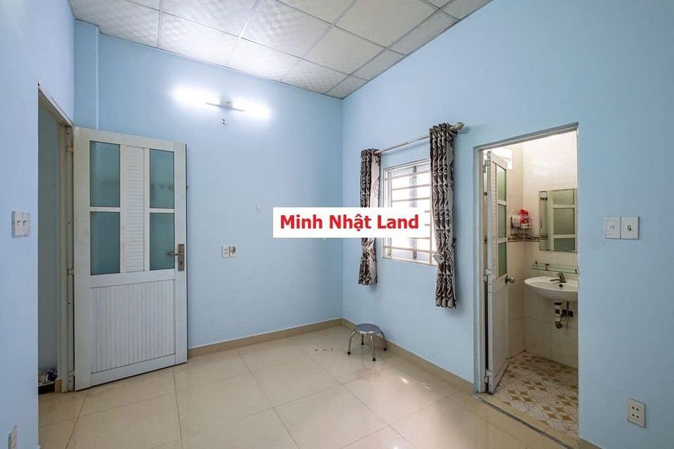 Cần cho thuê nhà nguyên căn 1/ hẻm C9 đường Phạm Hùng Q8 Diện tích : 4 x 16 Kết cấu : 1 trệt 1 lầu