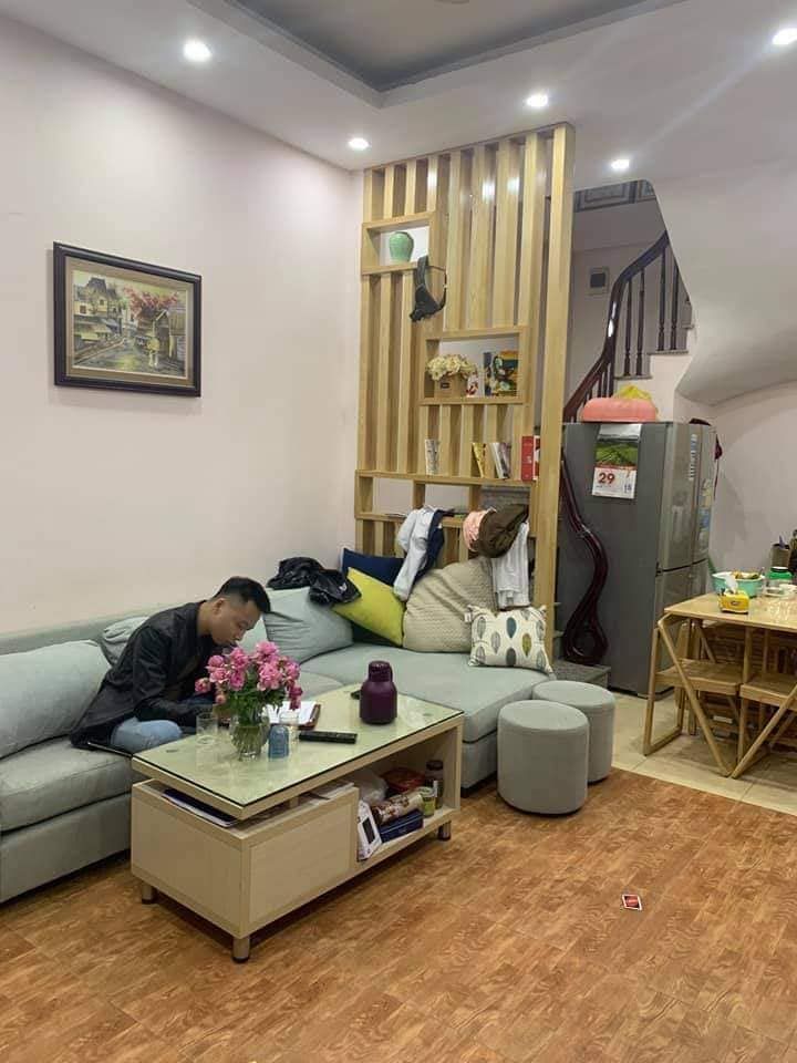 BÁN NHÀ NHÂN HOÀ, THANH XUÂN, GIÁ 3.65 TỶ. DT : 36m2x 4,5 tầng x 4.1m mặt tiền. NHÀ ĐẸP