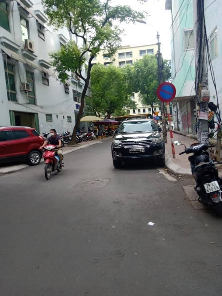 BÁN NHÀ VƯƠNG THỪA VŨ, THANH XUÂN . Lô góc Kinh doanh, ô tô tải đỗ cửa Diện tích 5Om2 x 4 tầng