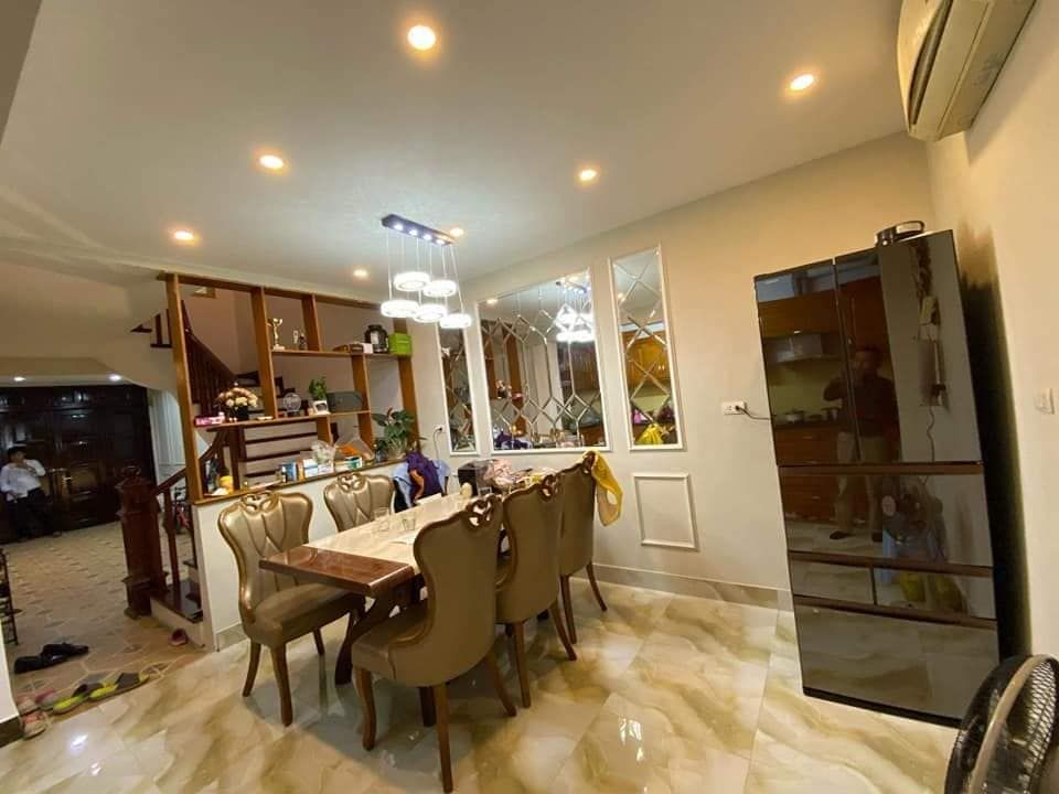 HẠ GẤP 500TR BÁN TRONG THÁNG NHÀ ĐỐNG ĐA DIỆN TÍCH 60M 5 TẦNG MẶT TIỀN 4.5M NGÕ Ô TÔ TRÁNH
