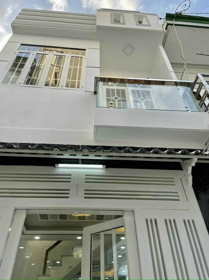 NHÀ BÁN ĐƯỜNG SỐ 8 P11 GÒ VẤP Diện tích: 3,5m x 9m. Nhà đúc 1 trệt 1 lầu. 2 phòng ngủ. 2wc.
