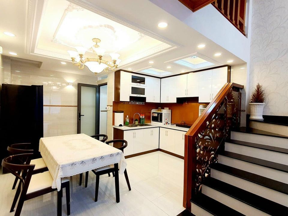 Bán nhà như hình Phường 6. Gò Vấp ( ngay gần đoạn chợ An Nhơn) Đường ô tô chạy vô nhà