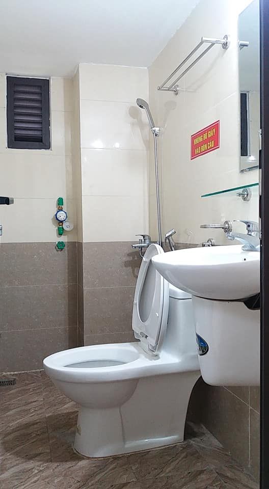 Cho thuê CCMN - PHỐ 8-3 - MINH KHAI - Q.HBT PHÒNG 35m2 đủ đồ như hình.