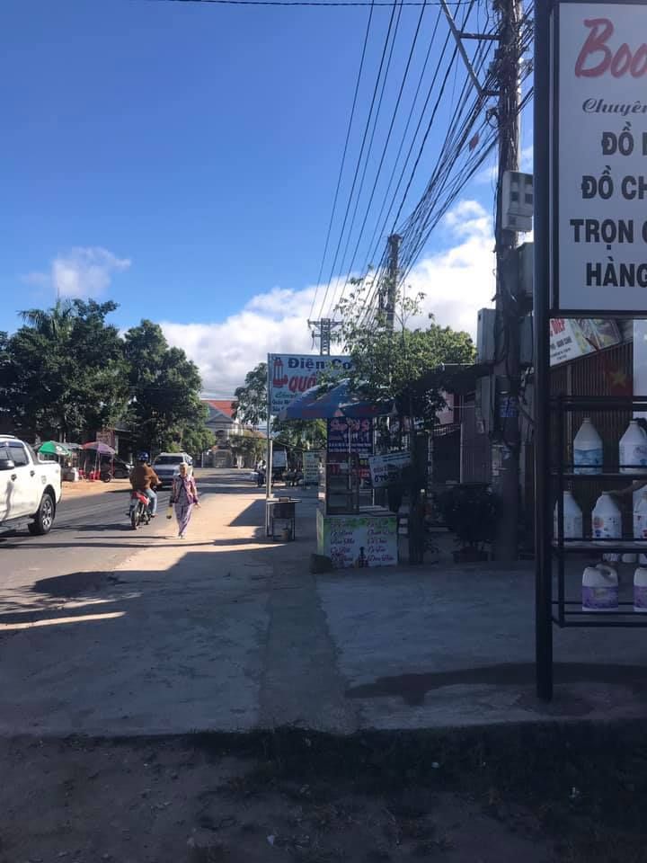 Bán nhà ngã 4 trung tín, phường Ngô mây, tp. Kon Tum - Bìa đỏ chính chủ Vị trí mặt tiền đắc địa