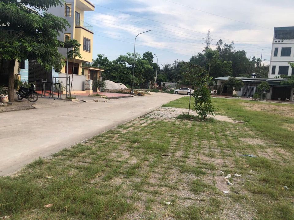Chính chủ gửi bán ô đất tuấn thành Hạ Long 100m2 mt 5m Đối diện công viên vườn hoa