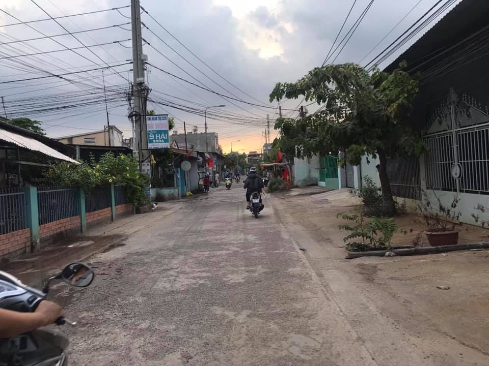 Bán Nhà An Hoà..cách đường Ngô Quyền 200m Khu Dân cư đông đúc Sổ hồng thổ cư Dt:6,3x20m 127m2