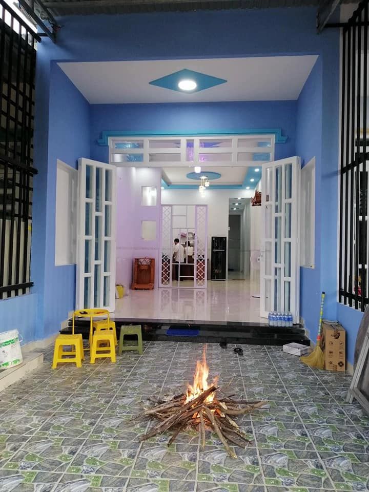 Bán Nhà mới gần trạm y tế, UBND phường Tân Xuân. Dân cư đông đúc. Đường rộng 9m. An ninh tốt.