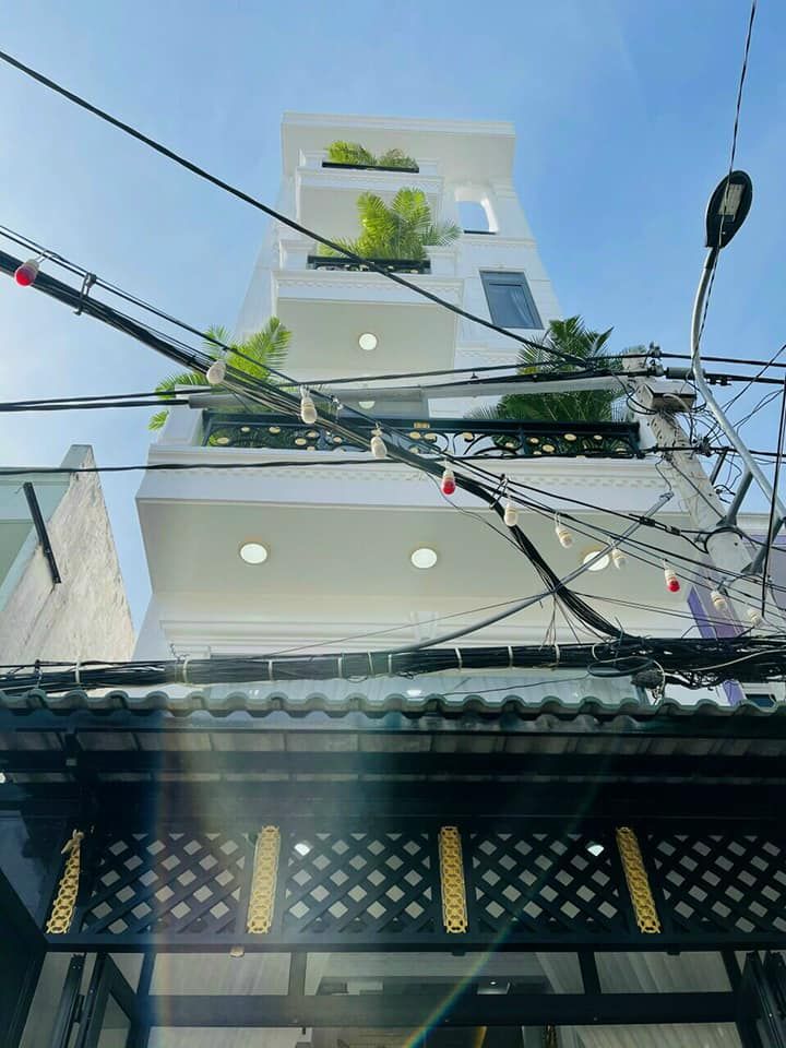 Bán nhà PHẠM VĂN CHIÊU P9 GÒ VẤP ngang 4m x dài 13m trệt 2 lầu 4 phòng ngủ , 5WC.