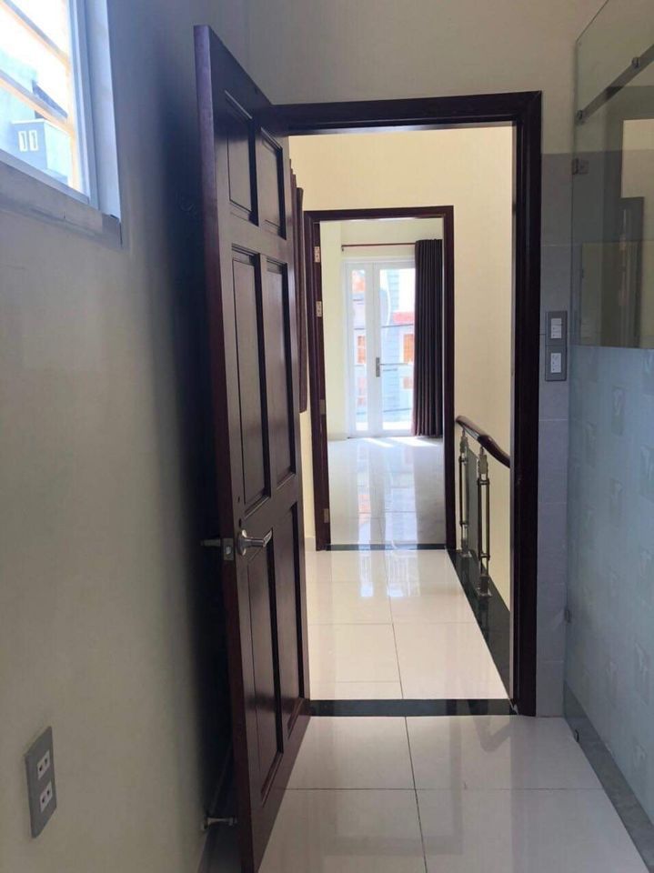 Cho thuê nhà nguyên căn hẻm 1027 Huỳnh Tấn Phát, p Phú Thuận, quận 7 Diện tích nhà 4m x13m.
