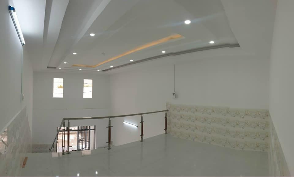Nhà trệt gác lửng đường nhánh Hồ văn huê - vĩnh quang - rạch giá. dt 5×20m thổ cư 100%. Hướng tn