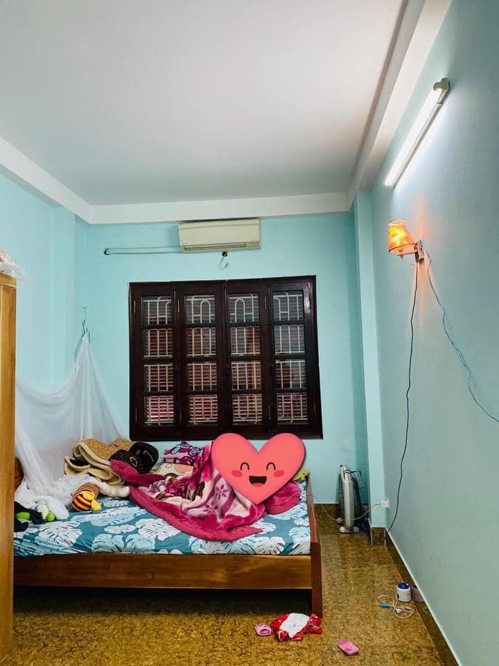 Bán nhà Lĩnh Nam, Hoàng Mai - 3 thoáng- ngõ nông- ô tô đỗ gần 41m x 4 tầng. Giá chỉ 2.18 tỷ