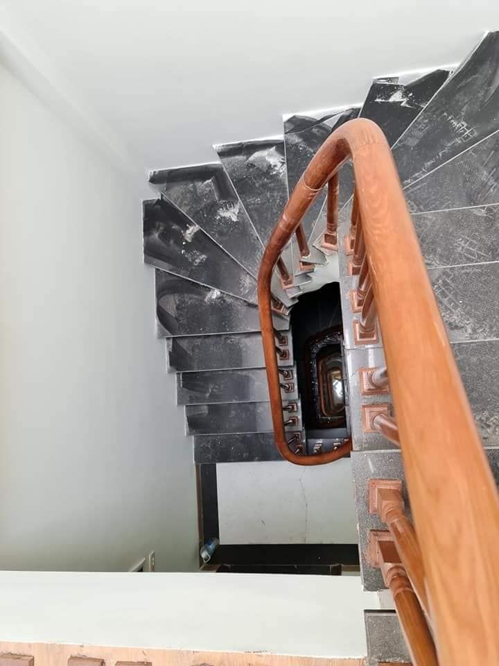 BÁN NHÀ CHỈ 2,85 TỶ NHÀ MỚI ĐẸP, GIÁP NHỊ, HOÀNG MAI 31M2, XÂY 5 TẦNG