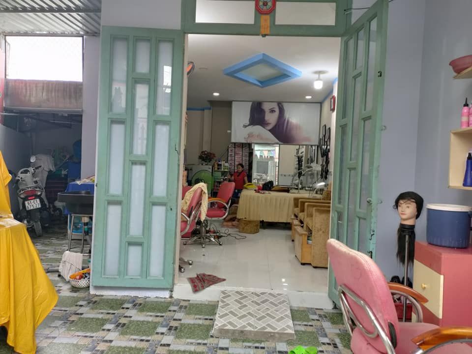 Cần Bán nhà lầu trệt sổ Hồng riêng . giá rẻ nhất dĩ An giá nào cũng bán. đường bê tông gần 5m sạch