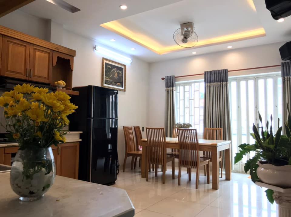 BÁN NHÀ DT BỀ NGANG 7,6M VÀ CHỈ CÁCH MT Đồng Đen tầm 30M/ Quận Tân Bình (hướng Đông Bắc)