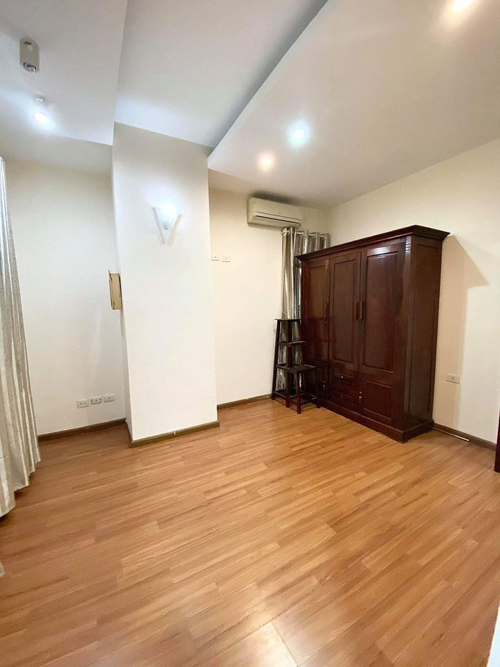 Cho thuê chung cư 195 Đội Cấn, Ba Đình Diện tích 70m2, 2 phòng ngủ, 2 nhà vệ sinh, 1 khách, 1 bếp