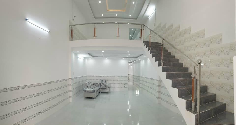 Nhà trệt gác lửng đường nhánh Hồ văn huê - vĩnh quang - rạch giá. dt 5×20m thổ cư 100%. Hướng tn
