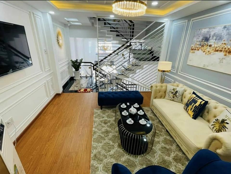 Bán nhà PHẠM VĂN CHIÊU P9 GÒ VẤP ngang 4m x dài 13m trệt 2 lầu 4 phòng ngủ , 5WC.