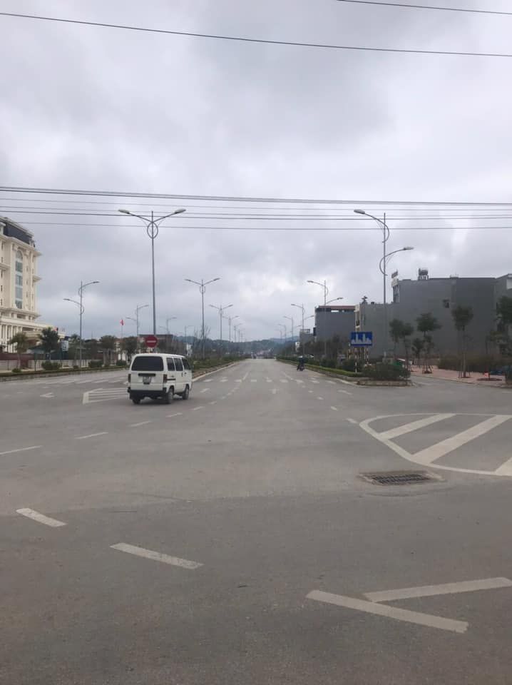 Cần Bán Mảnh Đất Mặt đường Hùng Vương Vị Trí Rất Đẹp Để ở Hay Kinh Doanh