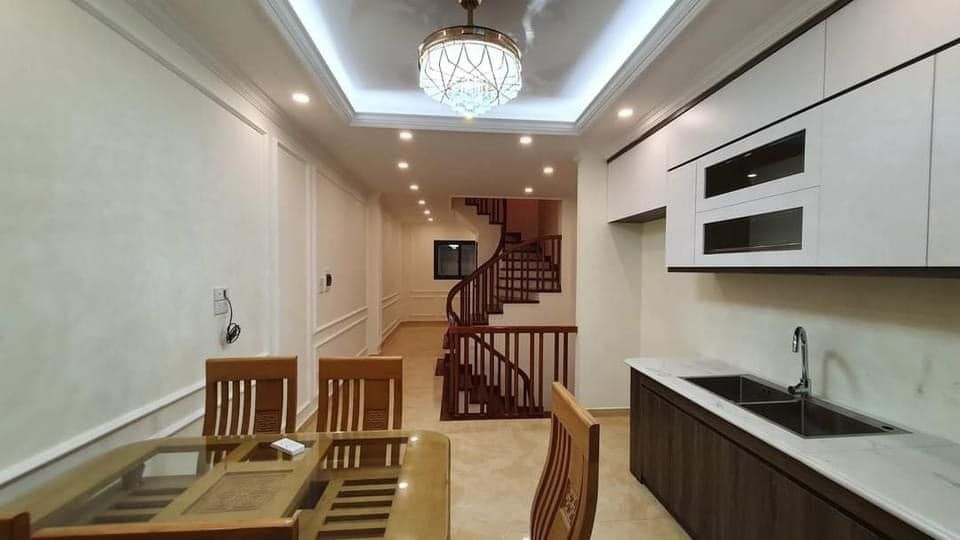 Bán nhà lô góc-1 nhà ra phố- ô tô đỗ cửa-55m x 5 tầng, mặt tiền 4.2m. Giá chỉ còn 3.48tỷ- Tân Mai