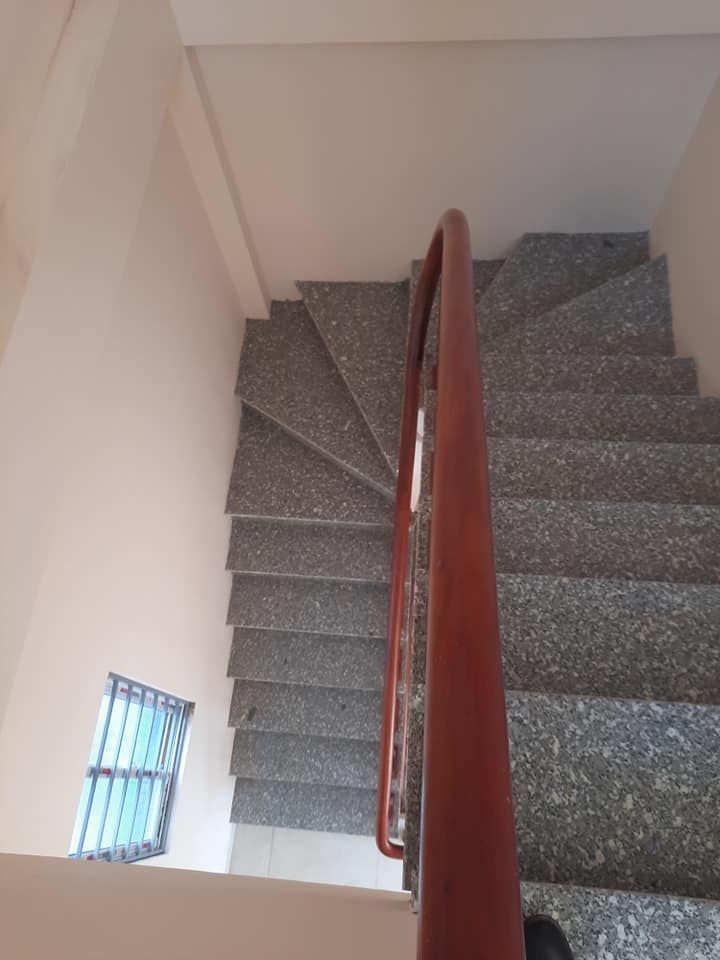 Chính chủ cần bán nhà 30.5m.nhà 3 tầng tại lai xá kim chung .cách đường oto 15m.