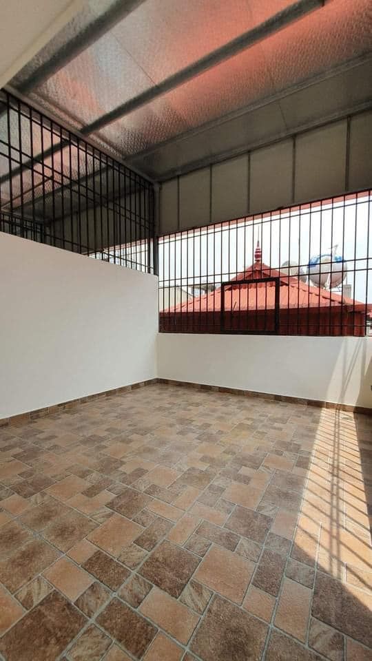 Bán nhà lô góc-1 nhà ra phố- ô tô đỗ cửa-55m x 5 tầng, mặt tiền 4.2m. Giá chỉ còn 3.48tỷ- Tân Mai