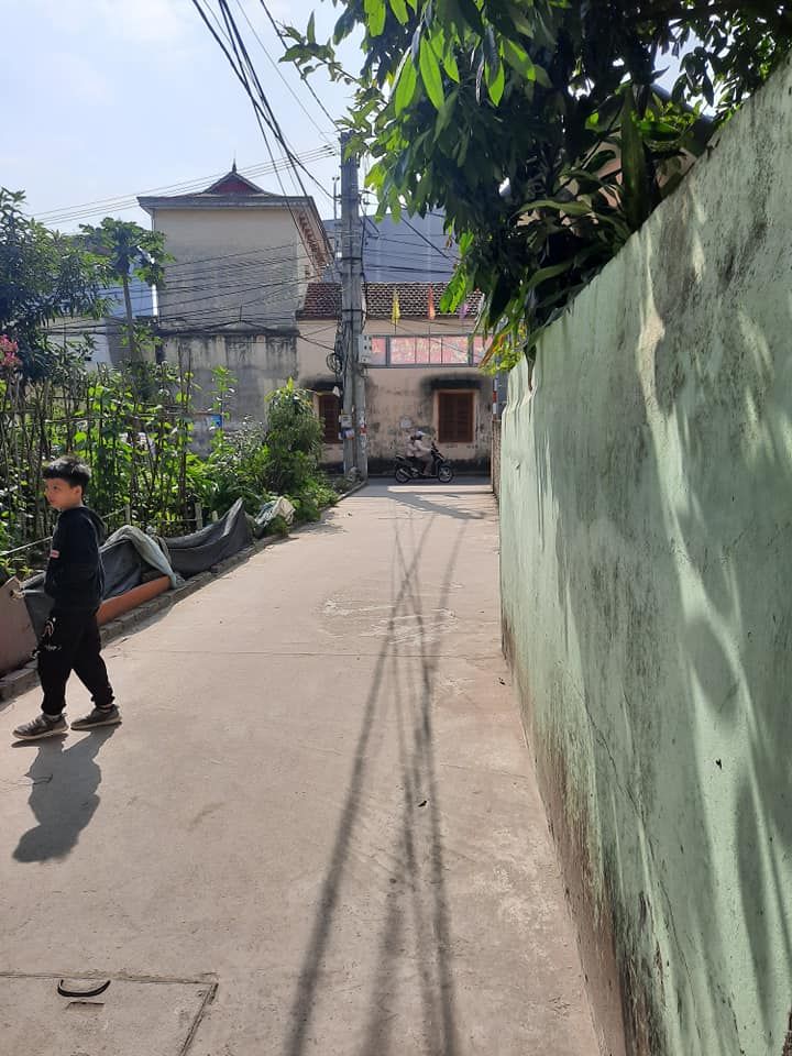 Chính chủ cần bán nhà 30.5m.nhà 3 tầng tại lai xá kim chung .cách đường oto 15m.