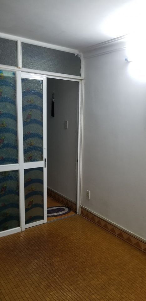 Chính chủ bán nhà ngõ 75 Hai Bà Trưng ( gần Ngã Tư Mê Linh) 35M / 2 tầng ( 2 tầng / 2 ngủ / 2 vs)