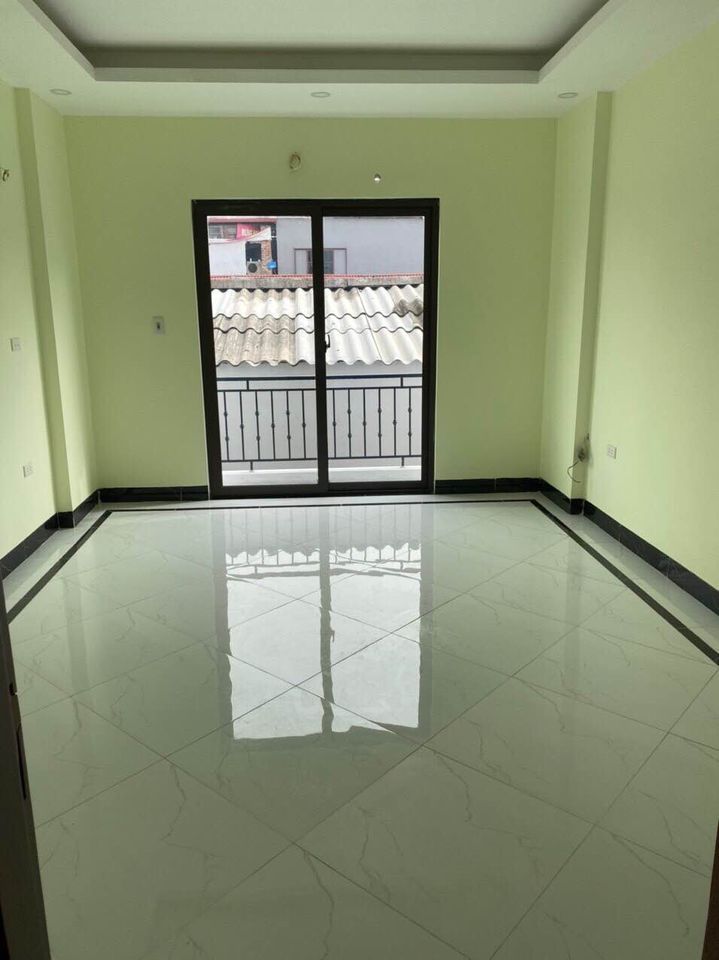 Bán gấp nhà Hậu Ái, Vân Canh chỉ cách trục đường ô tô 70m. Nhà xây chắc chắn bê tông cốt thép