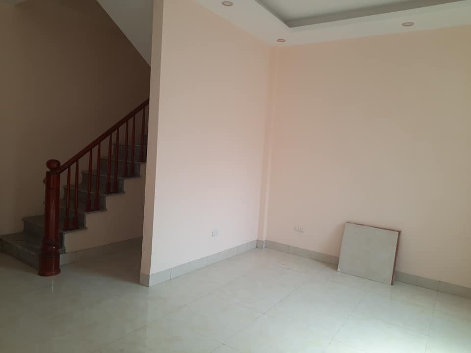 Chính chủ cần bán nhà 30.5m.nhà 3 tầng tại lai xá kim chung .cách đường oto 15m.