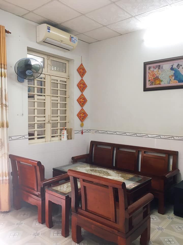 Cần bán nhà đẹp sổ riêng , dọn vào ở ngay . Vị trí nhà thuộc kp1 Tân hiệp, gần chợ nhỏ