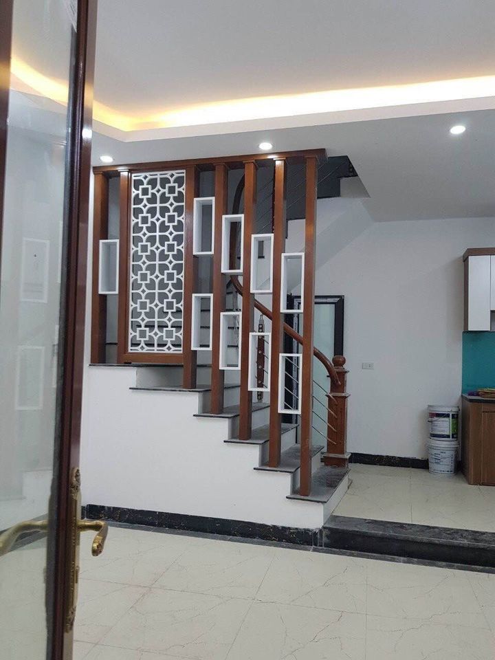 Bán gấp nhà Hậu Ái, Vân Canh chỉ cách trục đường ô tô 70m. Nhà xây chắc chắn bê tông cốt thép