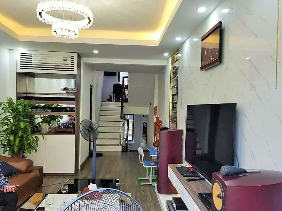 Một căn duy nhất Hoàng Văn Thái - ô tô đỗ cửa, 32m chỉ 3 tỷ cách phố 3 bước chân, đường nhựa