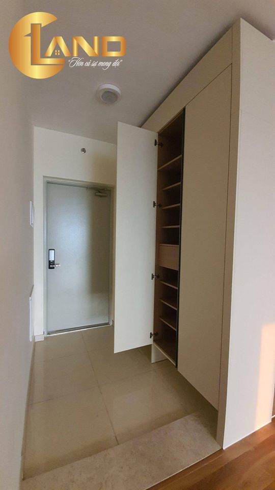 cần bán nhanh cắt lỗ 450tr cho căn hộ 101m, 3pn,2vs full nội thất chung cư quốc tế Booyoung Mỗ Lao
