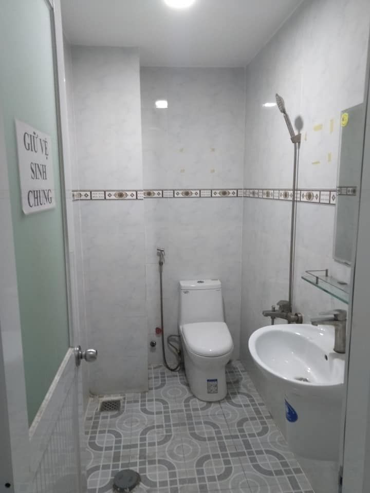 Cho thuê nhà nguyên căn.1 trệt 3 lầu. Đường số 13 Linh Trung thủ Đức.
