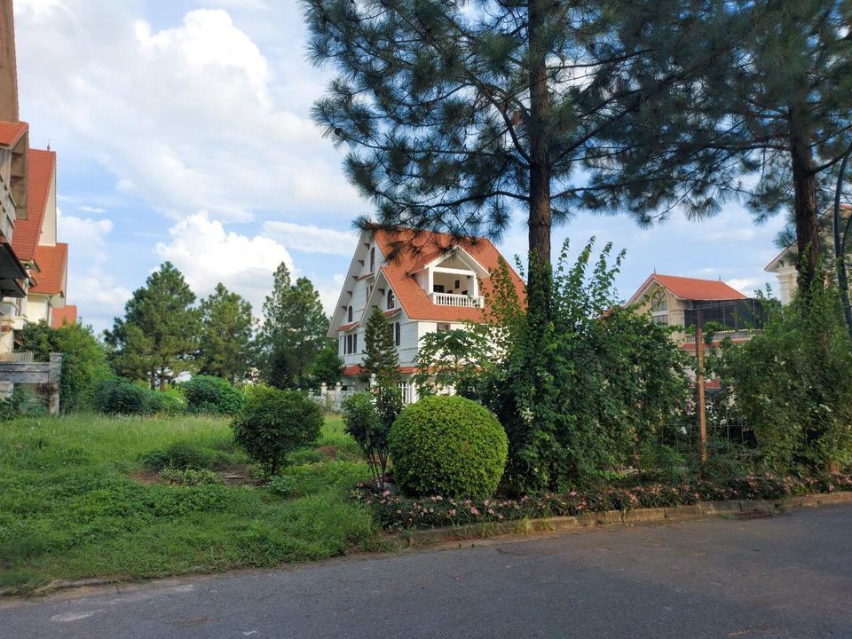 CHÍNH CHỦ CẦN BÁN 400M2 ĐẤT XÂY BIỆT THỰ THEPHOENIX ĐAN PHƯỢNG dãy C25 Mặt Tiền: 16m, dài 25m