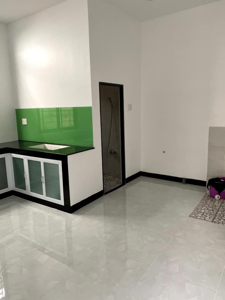 Cần bán căn nhà P9 đường Lộ Ma Mỹ Tho gần công an thành phố trường cao đẳng y tế, chợ