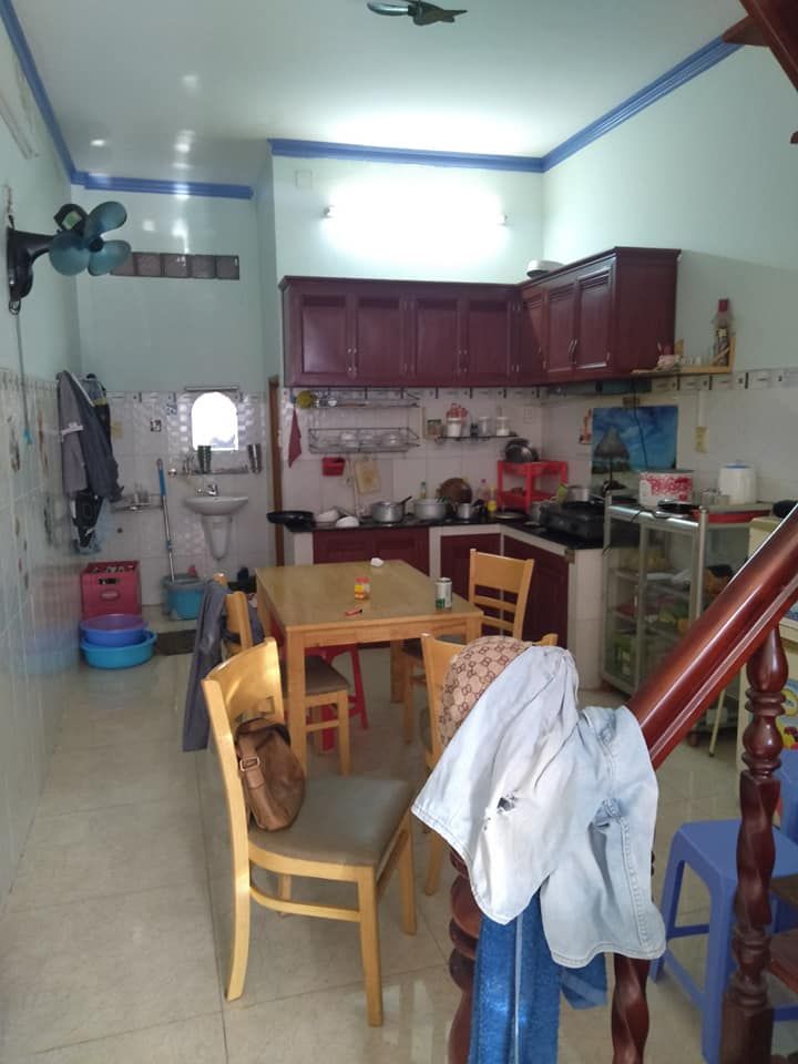 Cho thuê nhà nguyên. MỘT trệt lầu. đường 14, phường linh chiểu, thủ Đức. Gần chợ thủ Đức.
