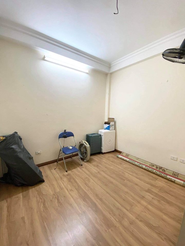 Cho thuê nhà ngõ 55 Thịnh Liệt, Hoàng Mai DT40m2, 4 tầng, 5 phòng ngủ Nhà rộng, ngõ rộng