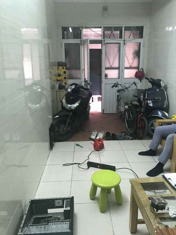 Gia đình mở rộng kinh doanh cần bán nhà 42m2 phố Phan Đình Giót, Thanh Xuân. 2 mặt ngõ cực rộng.